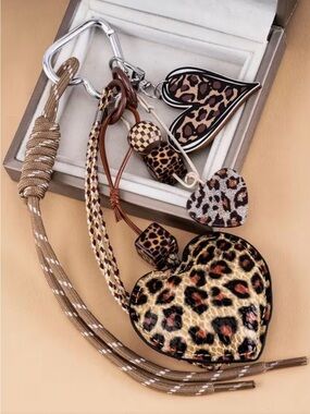 Leopard Heart Charm Keychain - Brown Animal Print Women's Accessory